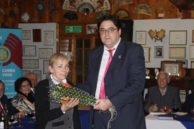 RC Olmué entrega presente a Deisy Figueroa